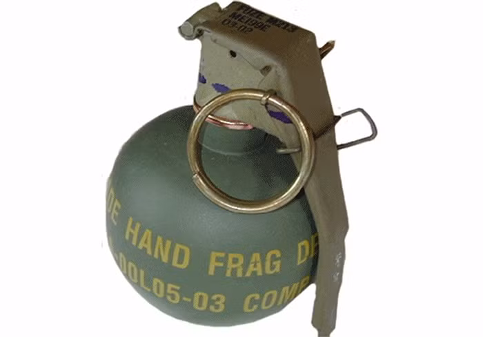 Lựu đạn nổ chậm M67 có trang bị nhiều bi nhỏ bên trong để tăng sát thương khi phát nổ