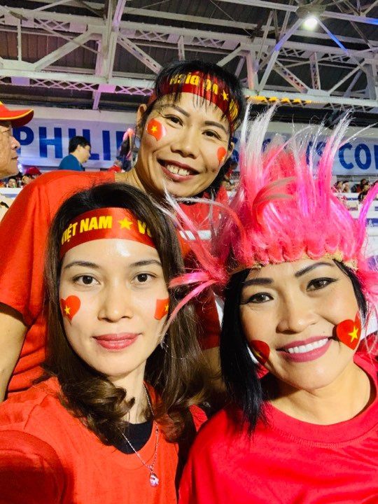 Triệu cổ động viên hò reo ăn mừng U22 Việt Nam vô địch SEA Games 30 ảnh 36