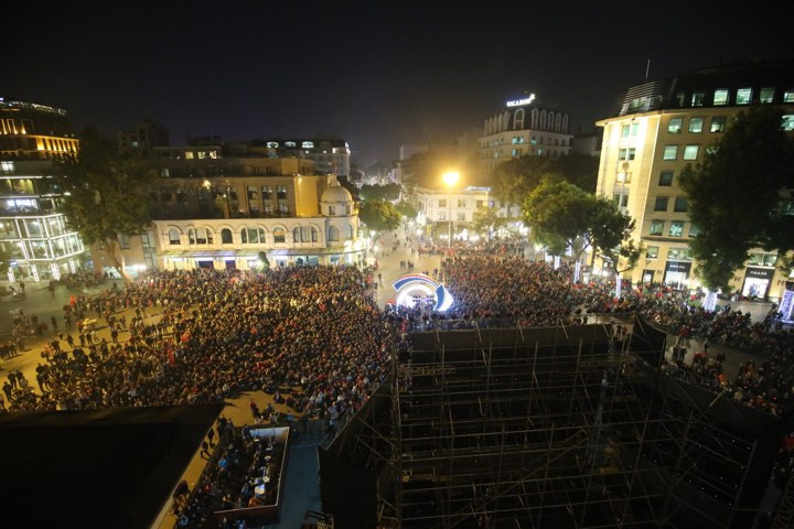 Triệu cổ động viên hò reo ăn mừng U22 Việt Nam vô địch SEA Games 30 ảnh 29