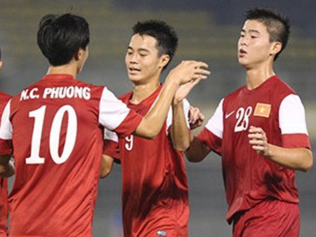 Duy Mạnh (28) sẽ là 1 trong 2 cầu thủ của đội U19 Việt Nam,sang Nhật thử việc. Duy Mạnh (28) sẽ là 1 trong 2 cầu thủ của đội U19 Việt Nam,sang Nhật thử việc