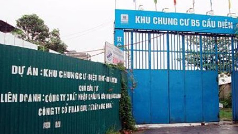 Dự án chung cư B5 Cầu Diễn bị đắp chiếu từ nhiều năm nay do chủ đầu tư không có năng lực tài chính để triển khai. Dự án chung cư B5 Cầu Diễn bị đắp chiếu từ nhiều năm nay do chủ đầu tư không có năng lực tài chính để triển khai