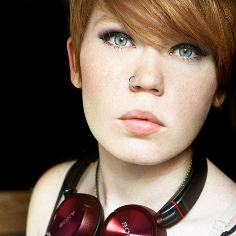 Chân dung Jody Steel, cô gái có sở thích vẻ trên đùi 