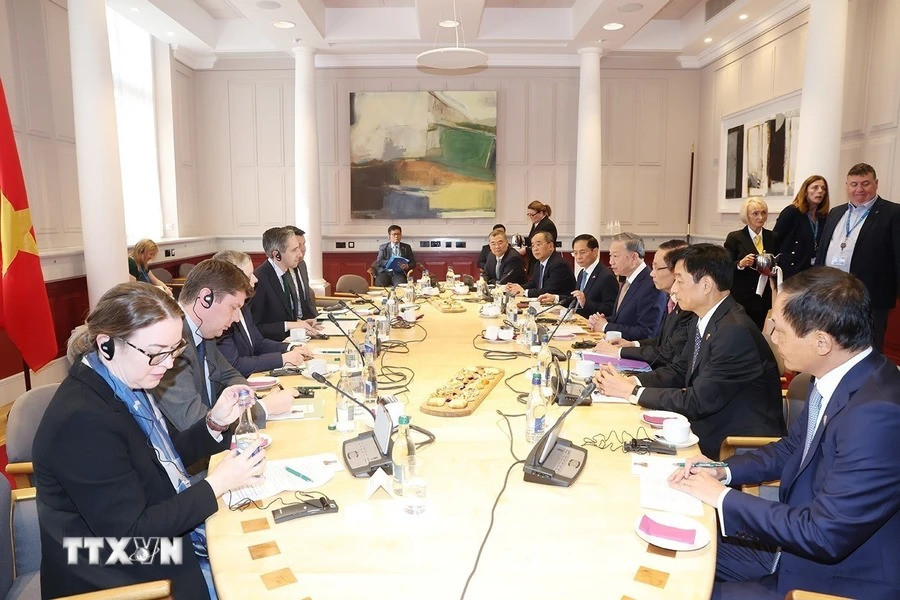 Tổng Bí thư, Chủ tịch nước Tô Lâm trong cuộc gặp Thủ tướng Ireland Simon Harris tại thủ đô Dublin, ngày 3/10/2024. (Ảnh: Trí Dũng/TTXVN) Tổng Bí thư, Chủ tịch nước Tô Lâm trong cuộc gặp Thủ tướng Ireland Simon Harris tại thủ đô Dublin, ngày 3/10/2024. (Ảnh: Trí Dũng/TTXVN)