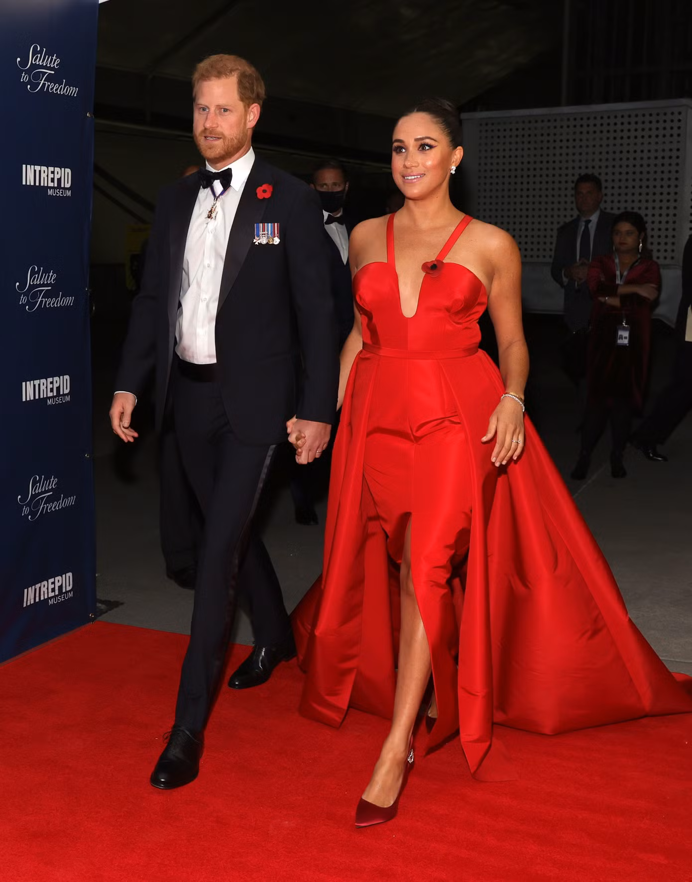 Meghan đã sửa lại chiếc váy mặc vào năm 2021 để diện trong sự kiện mới. Ảnh: Getty Images.
