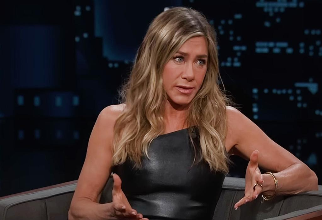 Jennifer Aniston khẳng định chỉ mới gặp ông Obama một lần và biết rõ về vợ cựu Tổng thống Mỹ hơn. Jennifer Aniston khẳng định chỉ mới gặp ông Obama một lần và biết rõ về vợ cựu Tổng thống Mỹ hơn.