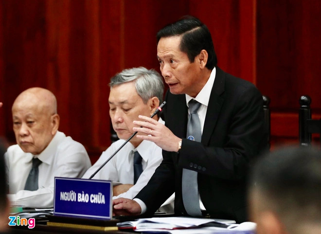 Quá trình thủ tục, luật sư Phan Trung Hoài yêu cầu HĐXX triệu tập một số cá nhân có liên quan đến tòa để làm rõ nội dung vụ án. Ngoài ra, luật sư Hoài cho biết bà Diệp có các cơn hoảng loạn, suy nghĩ tới tự sát, cần trưng cầu giám định sức khỏe và tình trạng tâm thần của bị cáo.