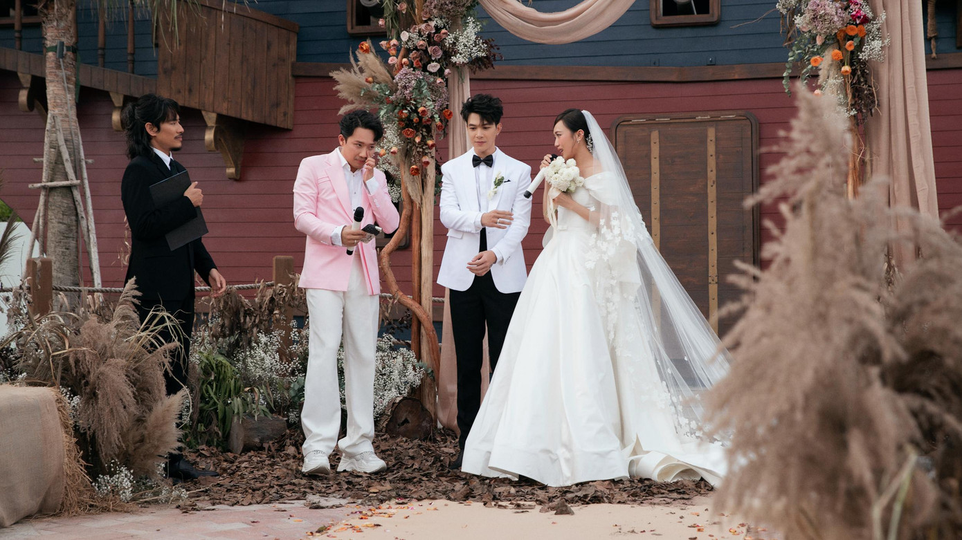 Trấn Thành xúc động rơi nước mắt trong tiệc cưới Anh Tú - Diệu Nhi. Ảnh: NVCC.