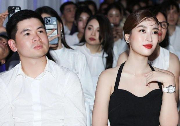 Hoa hậu Đỗ Mỹ Linh và thiếu gia Đỗ Vinh Quang.