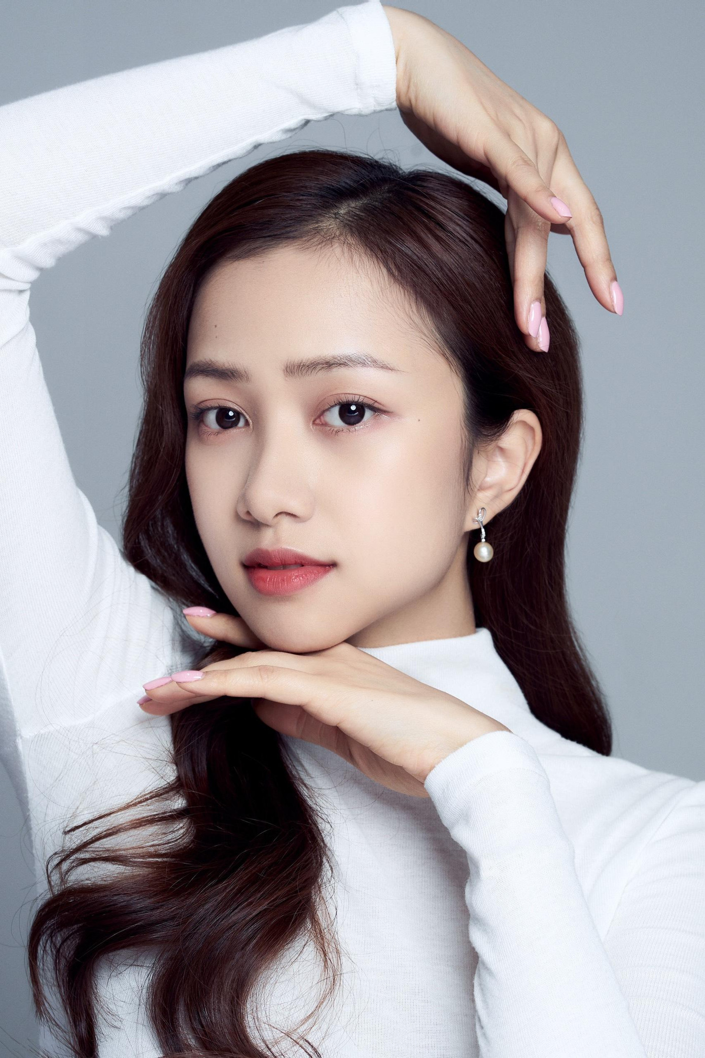 Thí sinh Nguyễn Ngọc Mai sinh năm 1999 ở Hà Nội. Cô cao 1,7 m và hiện là sinh viên Đại học Stenden, Hà Lan. Ngọc Mai có kỹ năng IELTS 8.0. Cô có thể nói giao tiếp bằng tiếng Tây Ban Nha và đạt học bổng du học của chính phủ Hà Lan. Thí sinh Nguyễn Ngọc Mai sinh năm 1999 ở Hà Nội. Cô cao 1,7 m và hiện là sinh viên Đại học Stenden, Hà Lan. Ngọc Mai có kỹ năng IELTS 8.0. Cô có thể nói giao tiếp bằng tiếng Tây Ban Nha và đạt học bổng du học của chính phủ Hà Lan.