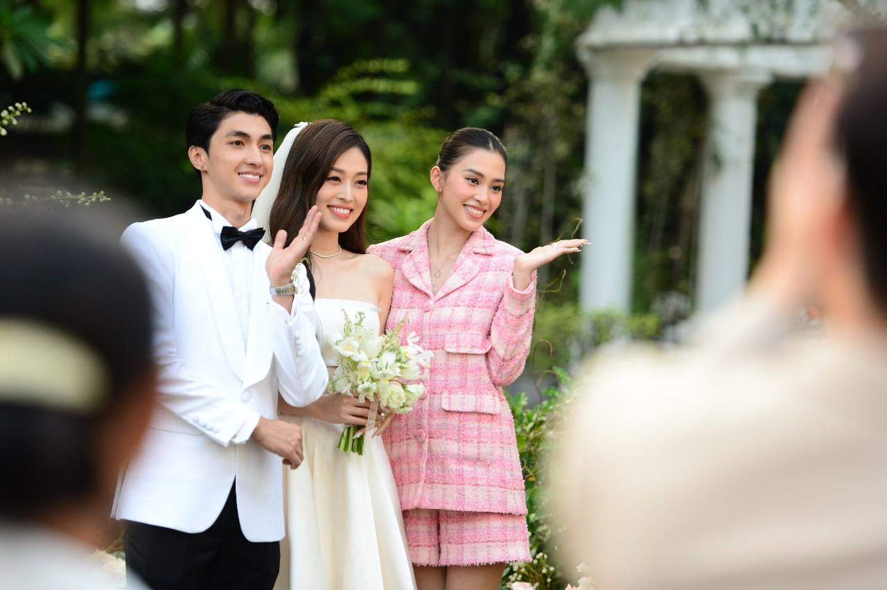 Chia sẻ về quãng thời gian yêu và hẹn hò Bình An, Phương Nga tiết lộ giai đoạn cả hai cảm thấy sóng gió nhất là khi cô thi Hoa hậu Việt Nam 2018. Bình An lo lắng Phương Nga có danh hiệu sẽ nói lời chia tay. Vì vậy, nam diễn viên gây sự, kiếm cớ để Phương Nga chán nản mà rời đi nhưng không thành hiện thực.