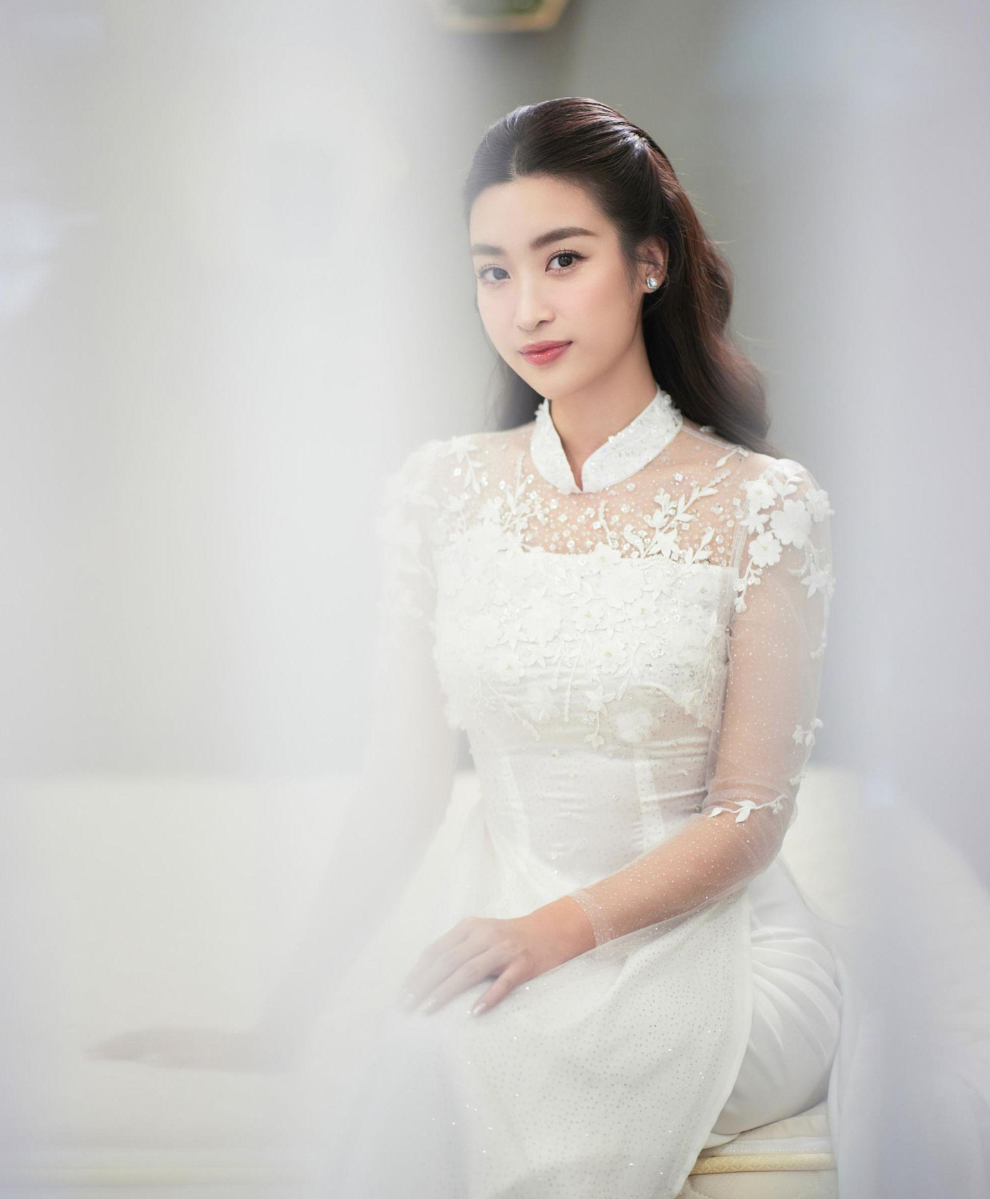 Chỉ còn một tuần nữa, Hoa hậu Đỗ Mỹ Linh lên xe hoa về nhà chồng. Đám cưới của cô được tổ chức tại một khách sạn ở Hà Nội vào ngày 23/10.