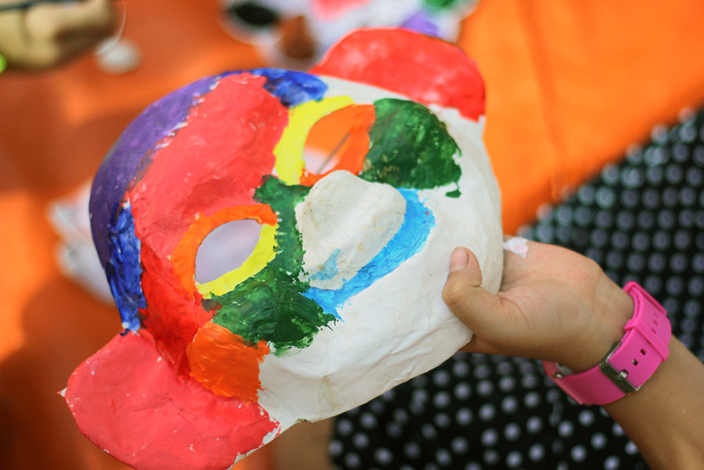 Học sinh Hà Thành làm mặt nạ giấy bồi đón Trung thu truyền thống ảnh 3