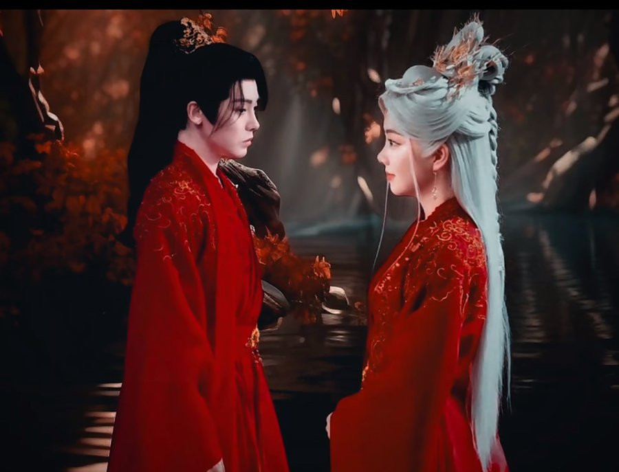 Cả loài người và loài quỷ đều bị thúc đẩy bởi mong muốn tìm kiếm Ngọc Tửu Thần Tuyền, điều này đã gây ra những cuộc tranh chấp liên tục giữa những người từ mọi tầng lớp trong hàng trăm năm. The unclouded soul là câu chuyện tình yêu giữa Tiêu Dao (Đàm Tùng Vận), một cô gái có bản tính tự do, dễ thích nghi, với Hồng Diệp (Hầu Minh Hạo), vua của Vạn Ma, người được tất cả các loài quỷ tôn trọng, còn loài người thì sợ hãi, đã tái sinh để bảo vệ thung lũng Vạn Ma, trên hành trình kỳ ảo cùng những vụ án kỳ lạ liên tiếp và một đối thủ bí ẩn khó đối phó... Cả loài người và loài quỷ đều bị thúc đẩy bởi mong muốn tìm kiếm Ngọc Tửu Thần Tuyền, điều này đã gây ra những cuộc tranh chấp liên tục giữa những người từ mọi tầng lớp trong hàng trăm năm. The unclouded soul là câu chuyện tình yêu giữa Tiêu Dao (Đàm Tùng Vận), một cô gái có bản tính tự do, dễ thích nghi, với Hồng Diệp (Hầu Minh Hạo), vua của Vạn Ma, người được tất cả các loài quỷ tôn trọng, còn loài người thì sợ hãi, đã tái sinh để bảo vệ thung lũng Vạn Ma, trên hành trình kỳ ảo cùng những vụ án kỳ lạ liên tiếp và một đối thủ bí ẩn khó đối phó...