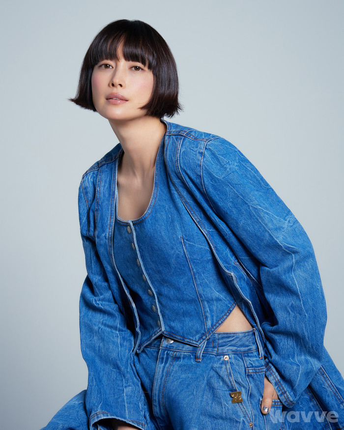 Lee Na Young được mời vào vai Yoon Ra Young, một luật sư tại công ty luật L&amp;J. Yoon Ra Young, thu hút công chúng bằng tài hùng biện và ngoại hình xinh đẹp, đồng thời mang trong mình gánh nặng của những ký ức từ 20 năm trước.