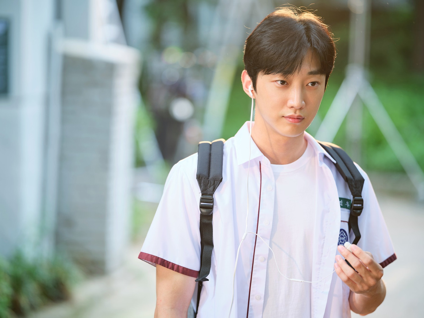 Jinyoung vào vai Jin Woo, một chàng trai trẻ chung tình, từ những năm tháng tuổi teen tinh nghịch cho đến khi trưởng thành, chỉ để mắt đến Seon Ah.