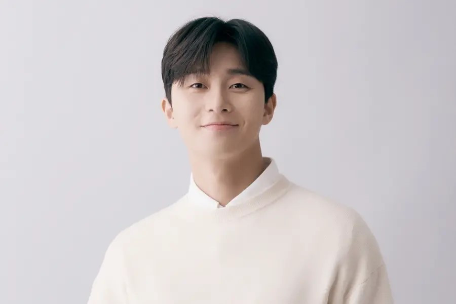 Park Seo Joon sẽ vào vai Lee Gyeong Do, một phóng viên giải trí của Dongwoon Ilbo. Lee Gyeong Do là một nhân viên văn phòng dễ gần với tính cách điềm đạm, không lập dị cũng không khác thường. Cuộc sống của anh trở nên hỗn loạn khi gặp lại bạn gái cũ Seo Ji Woo, người mà anh từng có mối quan hệ nồng nhiệt, sau khi chồng cô vướng vào một vụ bê bối ngoại tình.