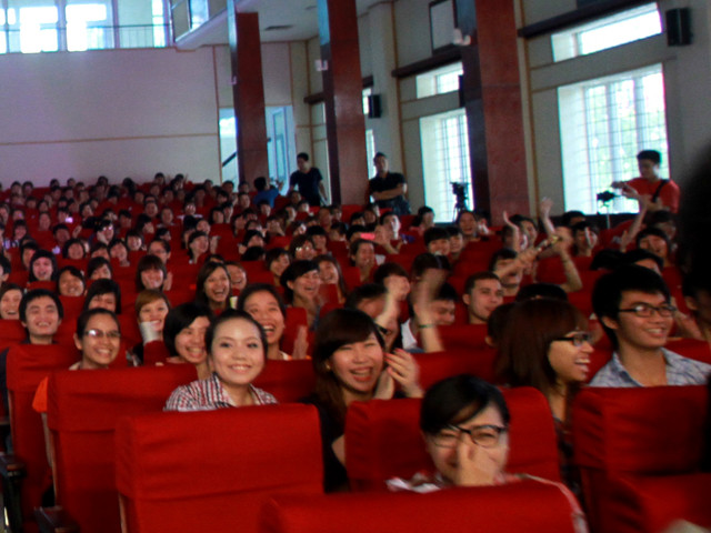 Khán giả dành nhiều cảm tình cho tiết mục của Thùy Chi