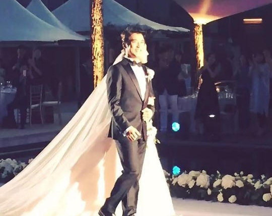 Tài tử điện ảnh xứ Hàn Ahn Jae Wook cưới vợ kém 9 tuổi ảnh 8