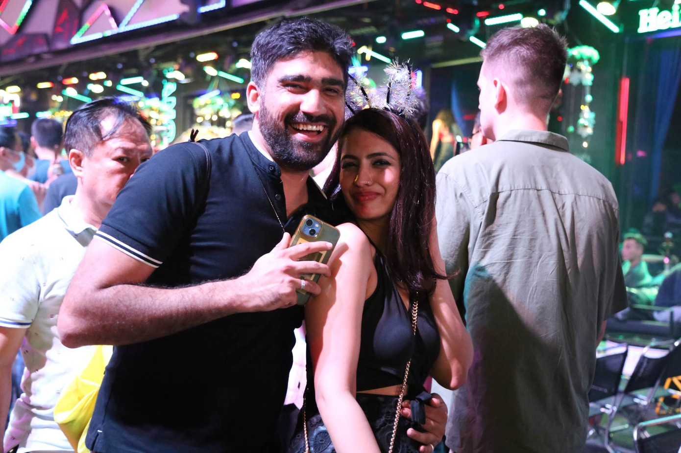 Hân hoan đón năm mới 2023, pháo hoa rực sáng bầu trời ảnh 93 Hân hoan đón năm mới 2023, pháo hoa rực sáng bầu trời ảnh 93