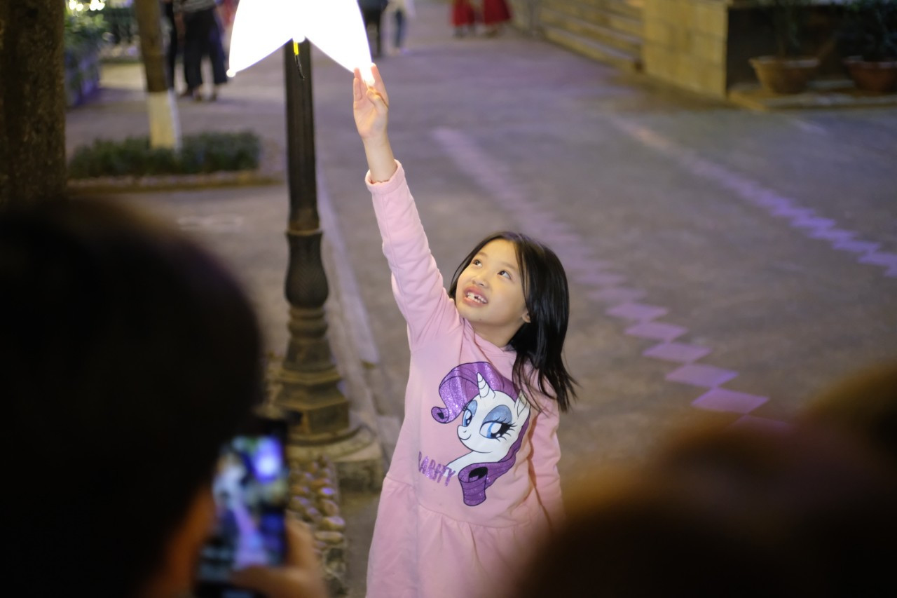 Không khí giáng sinh 2022 rộn ràng khắp nơi ảnh 16 Không khí giáng sinh 2022 rộn ràng khắp nơi ảnh 16