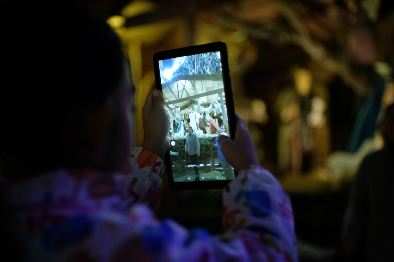 Không khí giáng sinh 2022 rộn ràng khắp nơi ảnh 20 Không khí giáng sinh 2022 rộn ràng khắp nơi ảnh 20