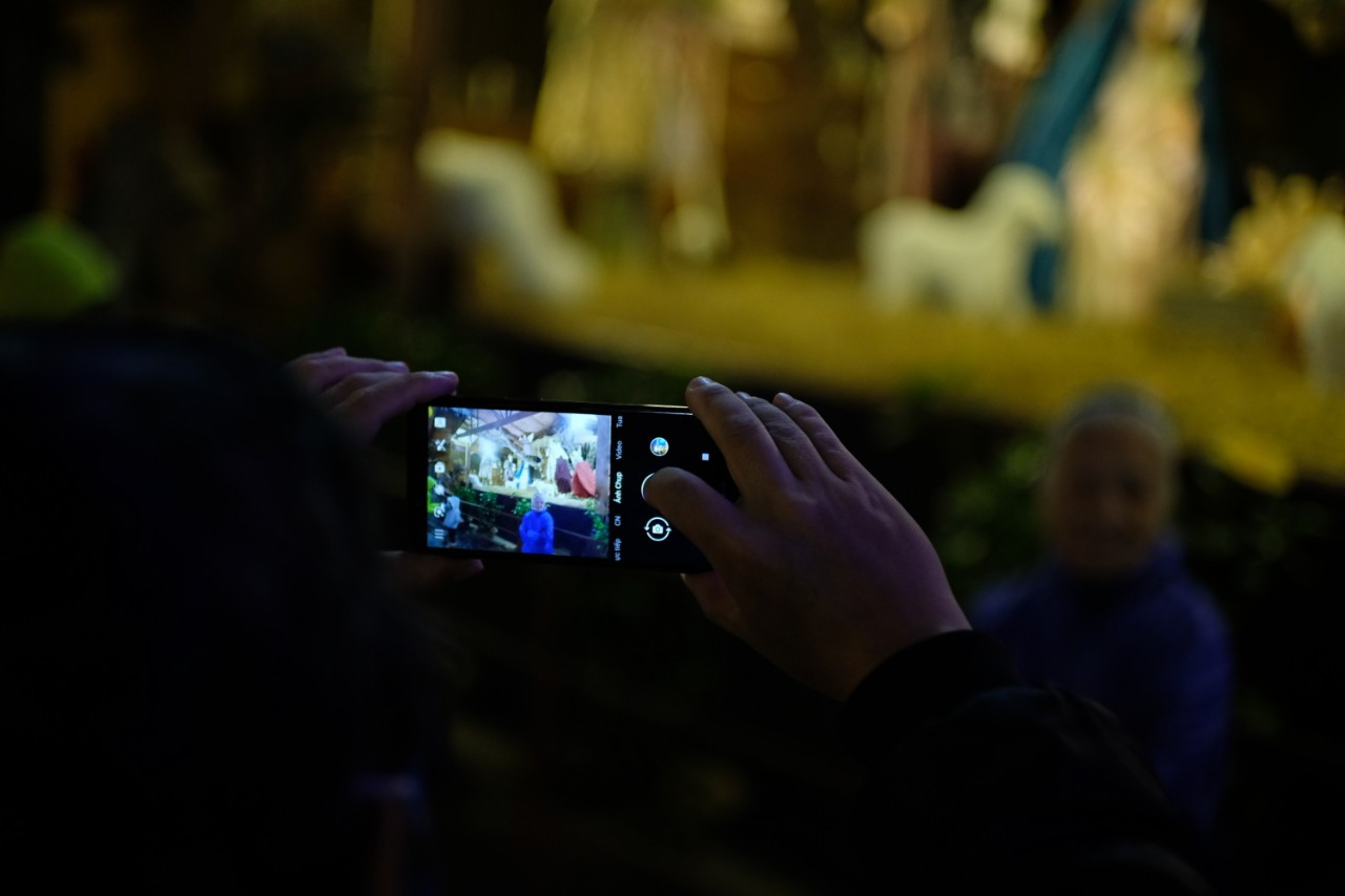 Không khí giáng sinh 2022 rộn ràng khắp nơi ảnh 21 Không khí giáng sinh 2022 rộn ràng khắp nơi ảnh 21