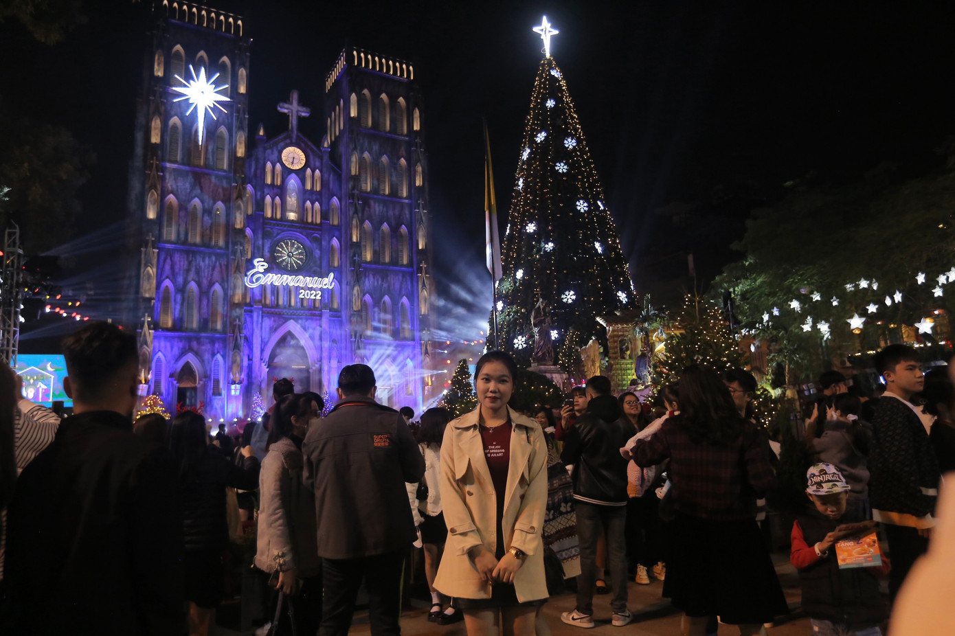 Không khí giáng sinh 2022 rộn ràng khắp nơi ảnh 5 Không khí giáng sinh 2022 rộn ràng khắp nơi ảnh 5