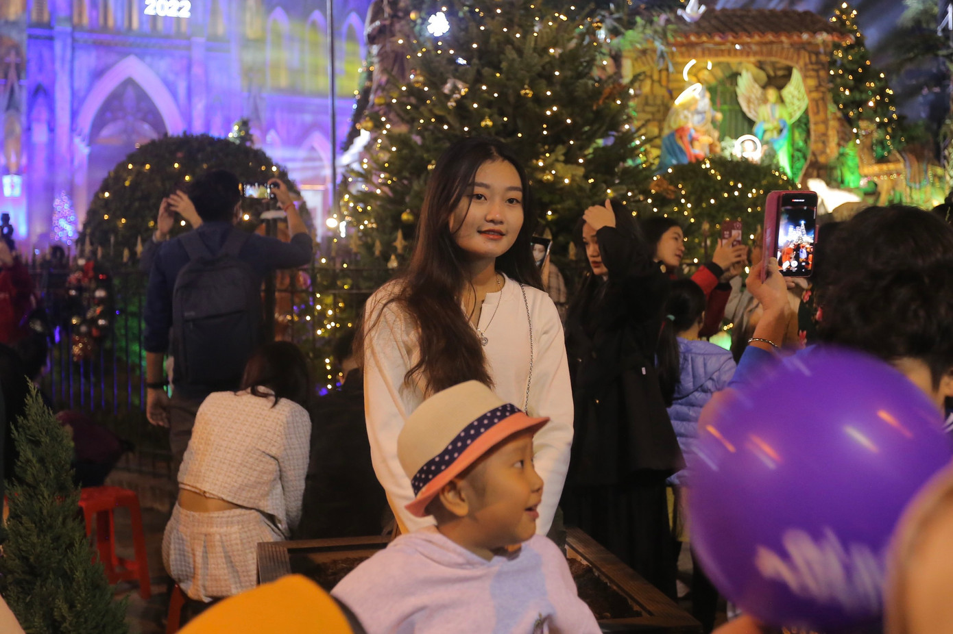 Không khí giáng sinh 2022 rộn ràng khắp nơi ảnh 10 Không khí giáng sinh 2022 rộn ràng khắp nơi ảnh 10