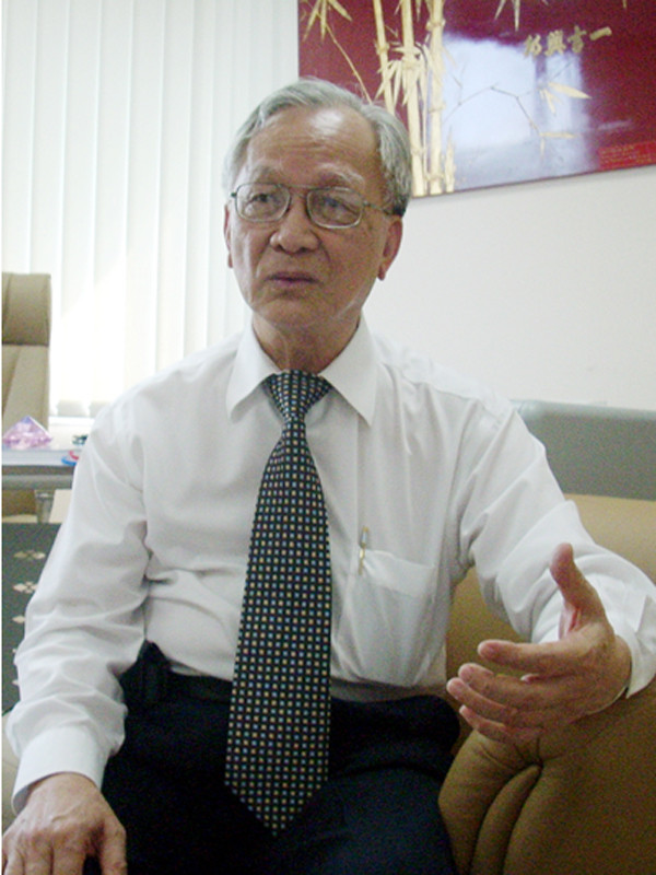 ông Bùi Kiến Thành