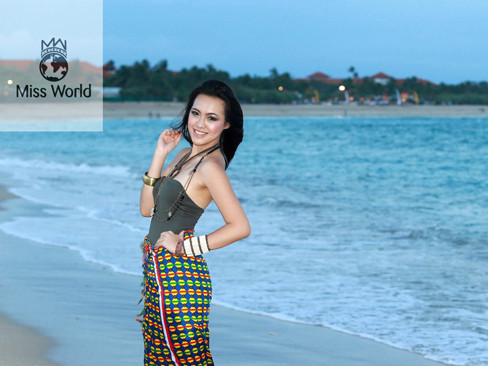 Hoa hậu chủ nhà - Indonesia