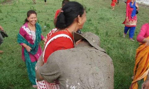 Bị tố sàm sỡ phụ nữ, bộ trưởng từ chức ảnh 1