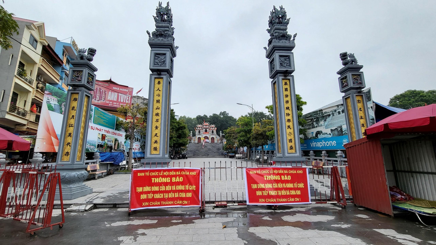 Trước đó, đền Bà Chúa Kho được đóng cửa từ ngày 4/2.