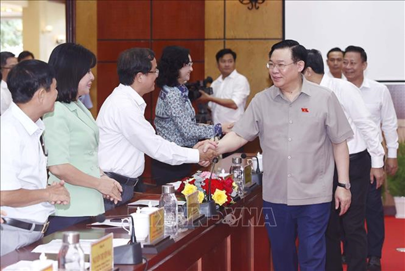 Chủ tịch Quốc hội Vương Đình Huệ và các đại biểu. Ảnh: TTXVN.