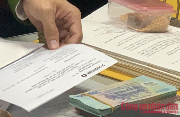 Phát hiện những tệp tiền mới tinh, nguyên seri.