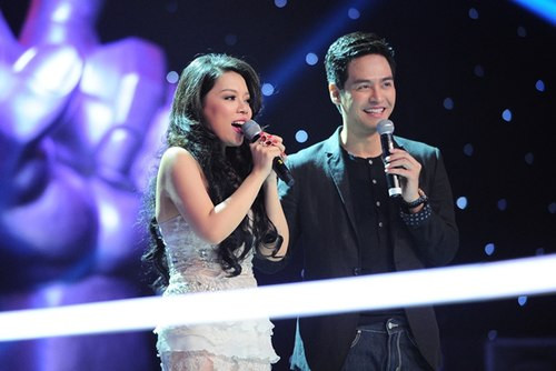 Cô đã chọn về đợi của Hồng Nhung sau khi bất ngờ bị Mr. Đàm 'bỏ rơi'. Cô đã chọn về đợi của Hồng Nhung sau khi bất ngờ bị Mr. Đàm 'bỏ rơi'