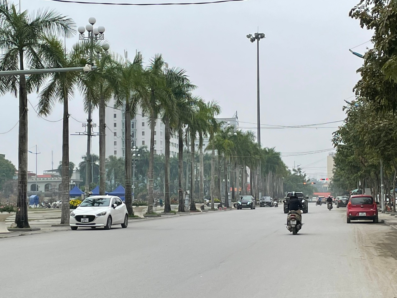 Xây dựng tuyến đi bộ tiếp giáp với Quảng trường Lam Sơn sẽ tạo điều kiện thuận lợi cho người dân thành phố Thanh Hóa có điểm vui chơi, giải trí, mua sắm...