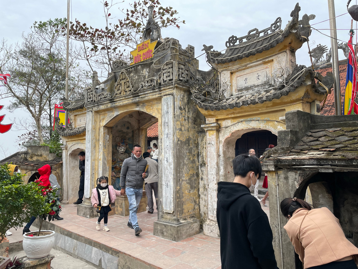 Đền Độc Cước, TP Sầm Sơn.