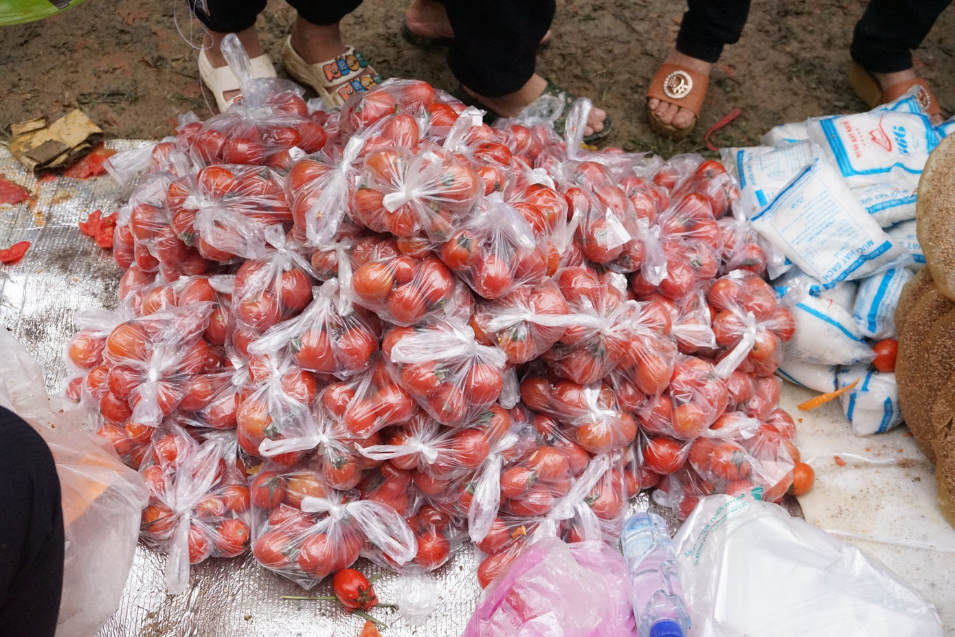 Cà chua được bày bán nhiều nhất.