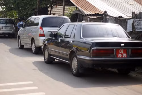 Các ngân hàng cho Trường Ngân vay có mặt, kiến ghị tạm ngưng thi hành án nhưng không được chấp thuận. Ảnh: Nguyệt Triều