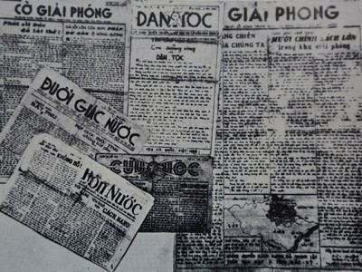 Một số tờ báo, trong đó có báo của Tổ chức Thanh niên giai đoạn trước và sau Cách mạng tháng Tám