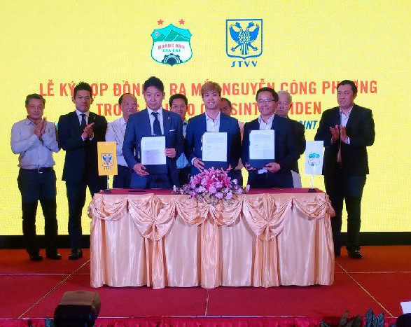 Vì sao CLB Sint-Truiden quyết định chiêu mộ Công Phượng? ảnh 1