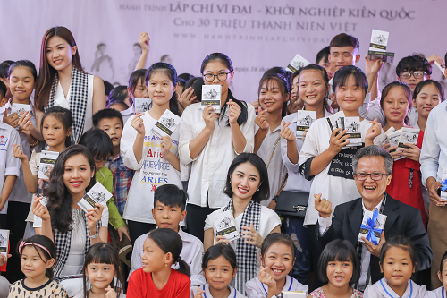 Trao gửi khát vọng khởi nghiệp kiến quốc đến vùng biển đảo ảnh 2