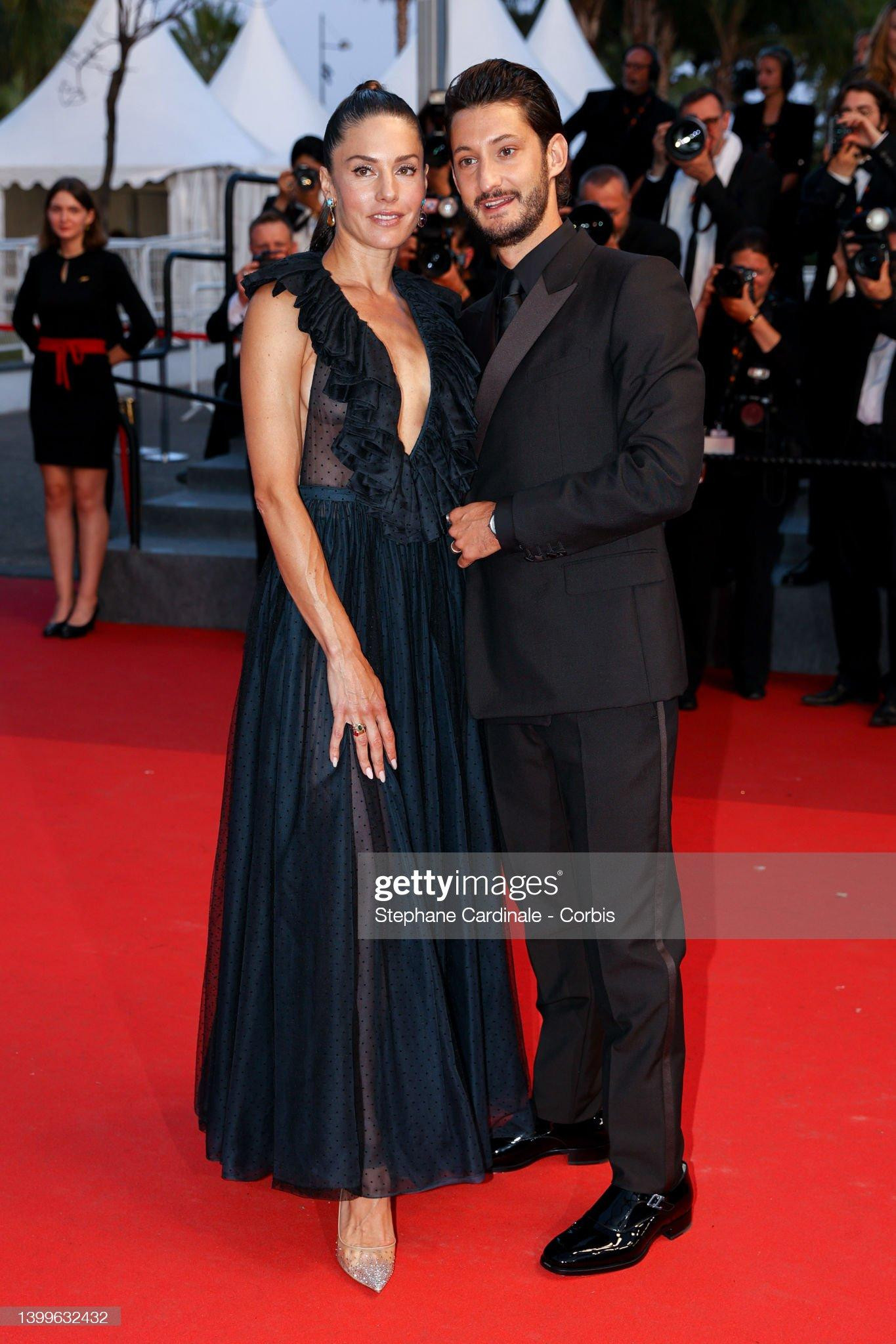 Nữ diễn viên Úc Natasha Andrews và chồng, tài tử Pháp Pierre Niney.