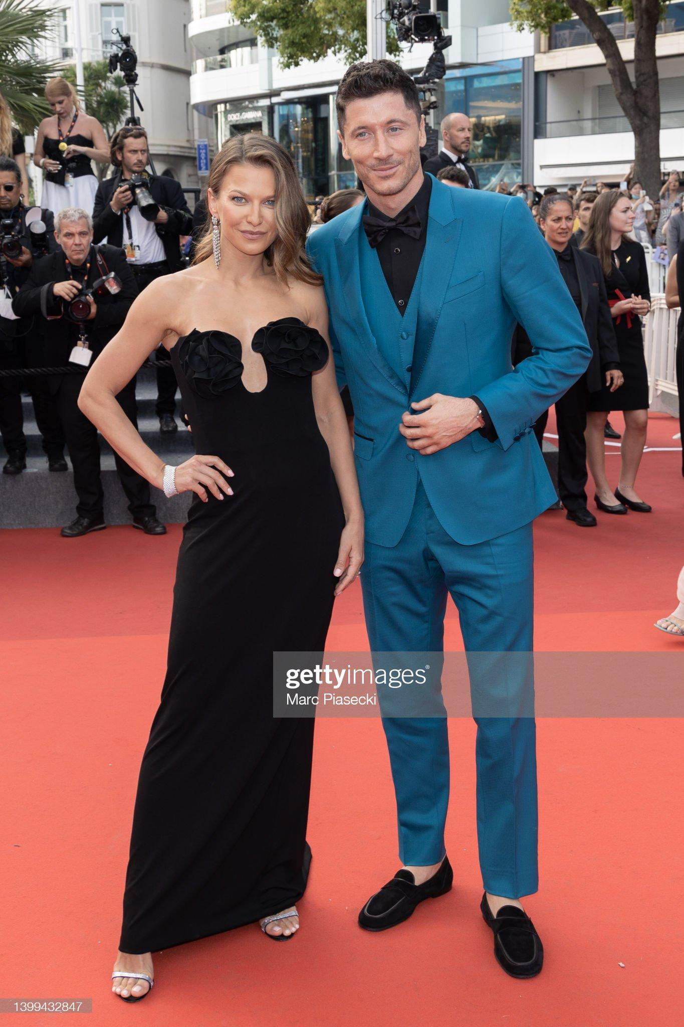 Cầu thủ bóng đá Ba Lan Robert Lewandowski sánh đôi cùng vợ Anna Lewandowska.