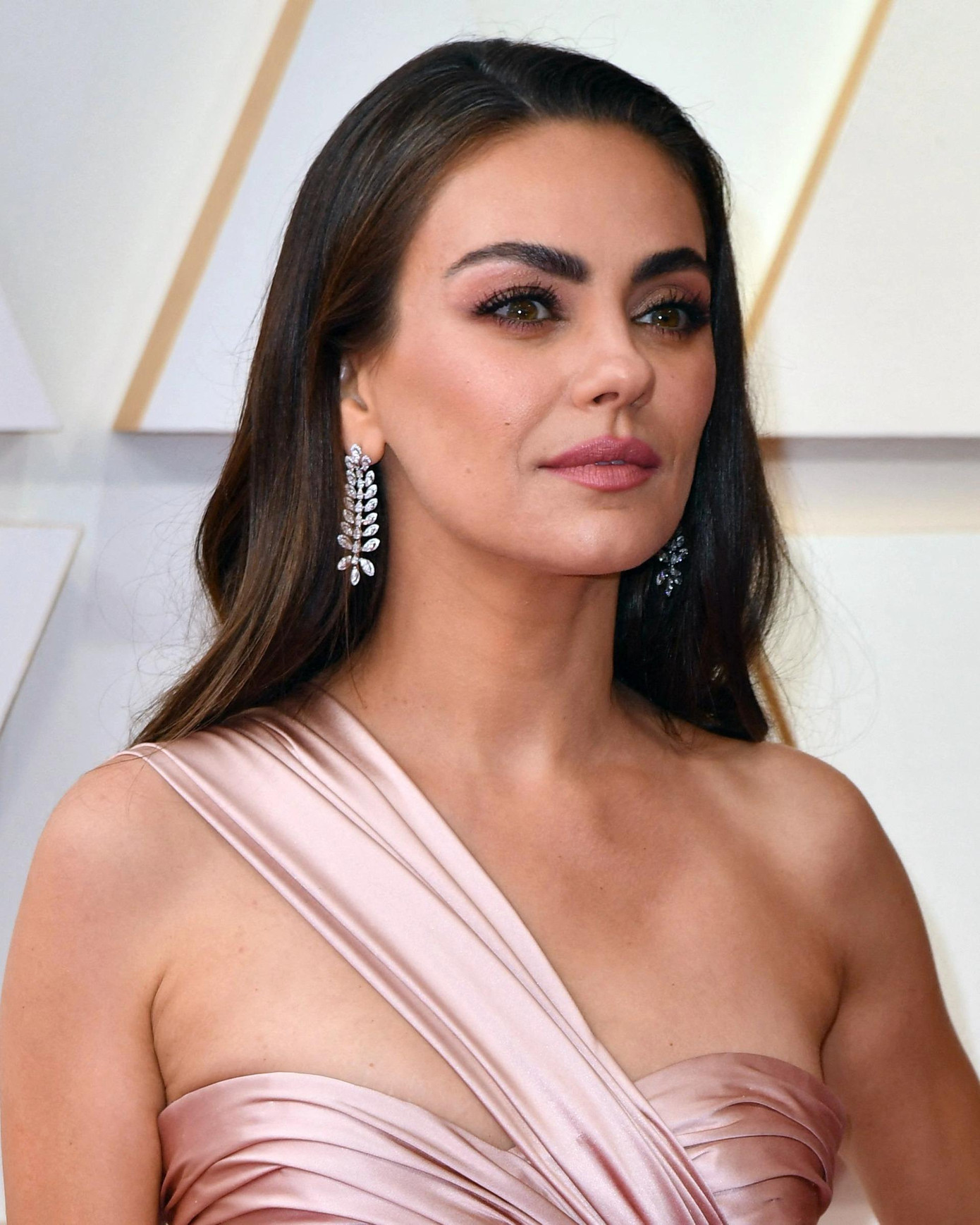 Nữ diễn viên Mỹ Mila Kunis - danh mục &quot;Nghệ sĩ&quot;.