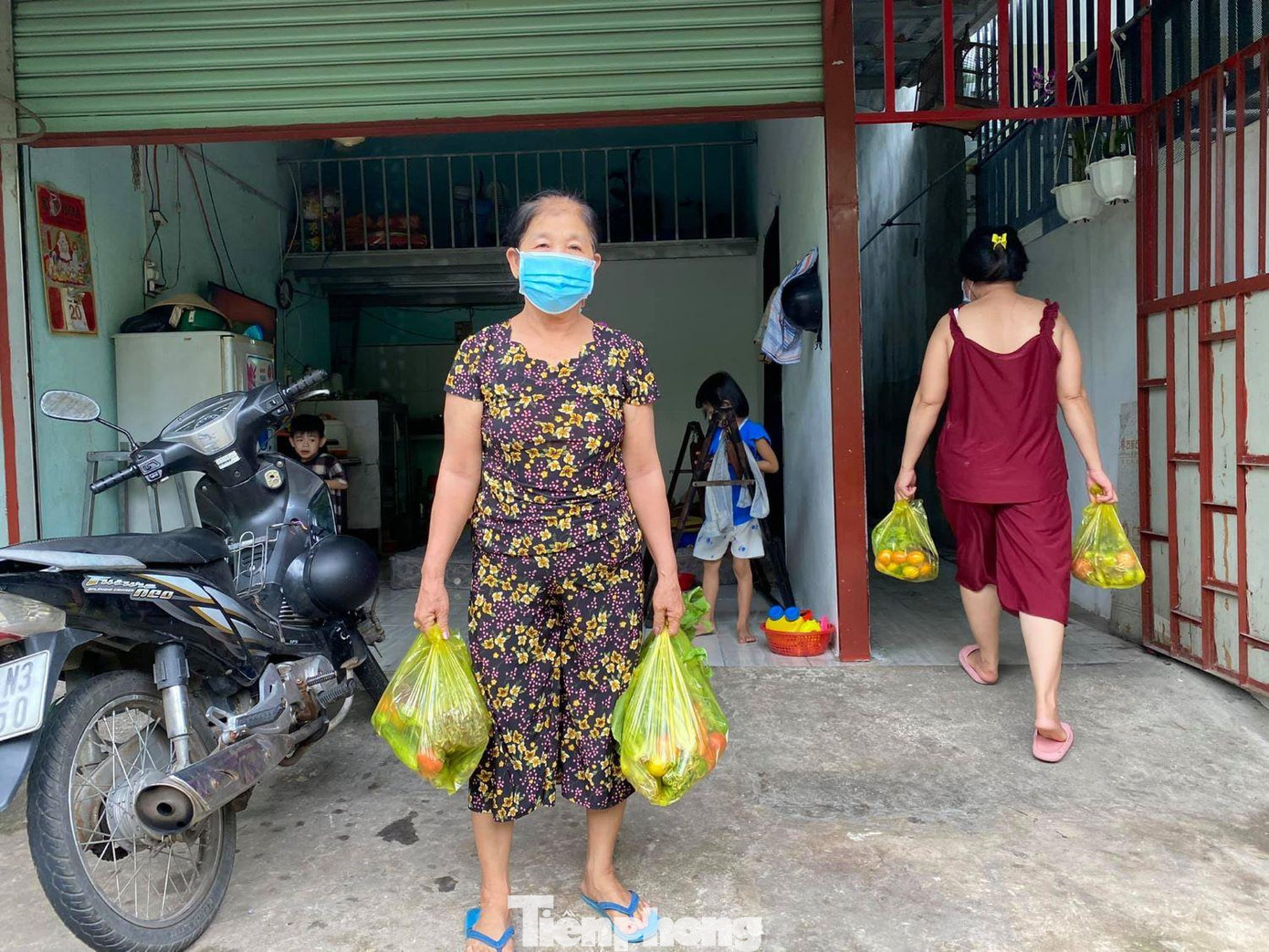 Người dân ở các điểm nóng Bình Dương sẽ được phát lương thực tại nơi ở Người dân ở các điểm nóng Bình Dương sẽ được phát lương thực tại nơi ở