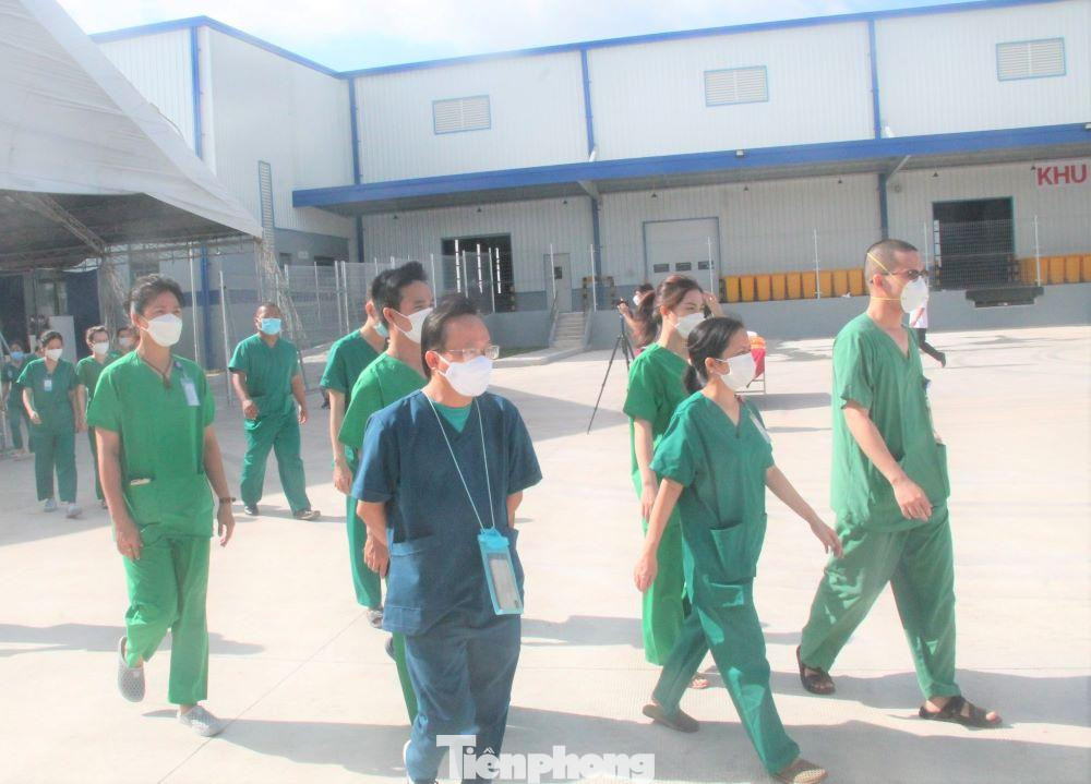 Bình Dương được chi viện hơn 4.000 tình nguyện viên là chuyên gia, y, bác sĩ, lực lượng khác Bình Dương được chi viện hơn 4.000 tình nguyện viên là chuyên gia, y, bác sĩ, lực lượng khác