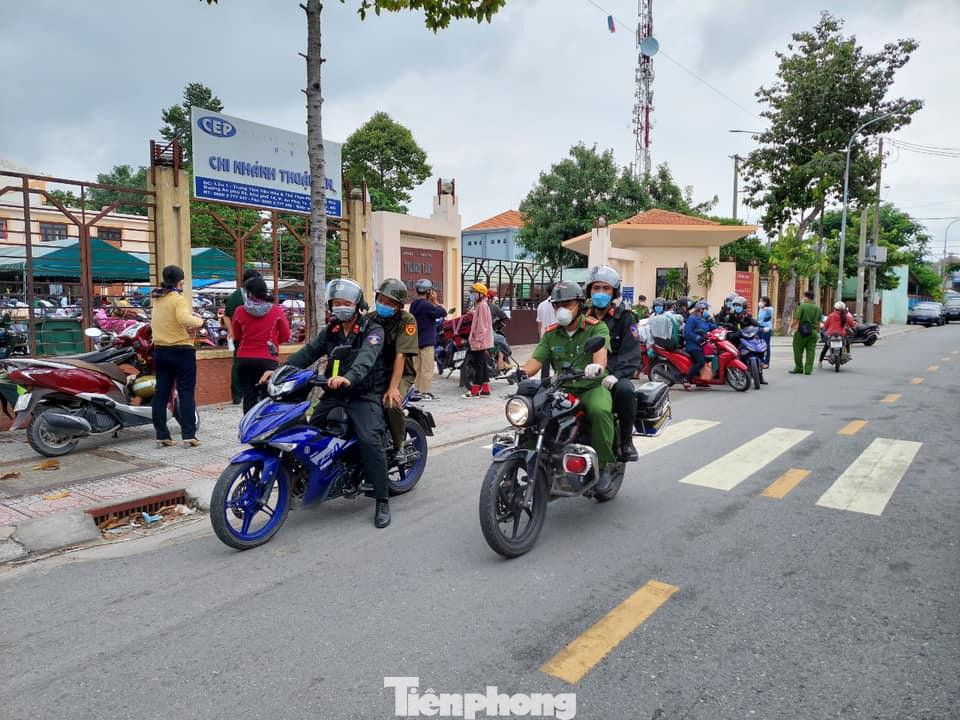 Lực lượng cảnh sát cơ động chi viện sẽ phối hợp công an địa phương đảm bảo an ninh và phòng, chống dịch bệnh