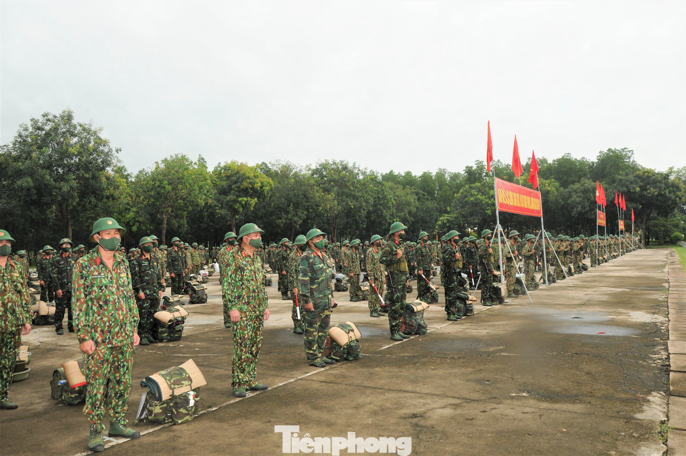 Hơn 1.000 cán bộ, chiến sĩ lên đường hỗ trợ Bình Dương Hơn 1.000 cán bộ, chiến sĩ lên đường hỗ trợ Bình Dương