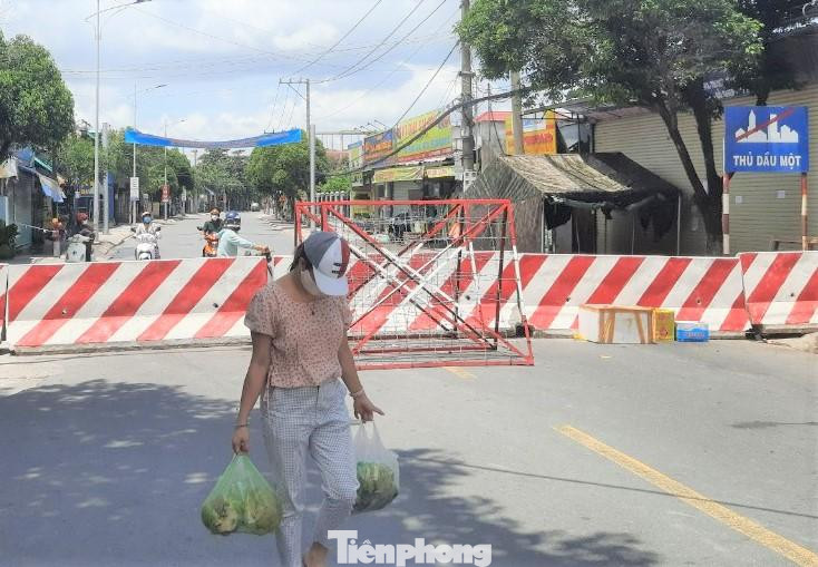 Bình Dương siết chặt giãn cách Bình Dương siết chặt giãn cách